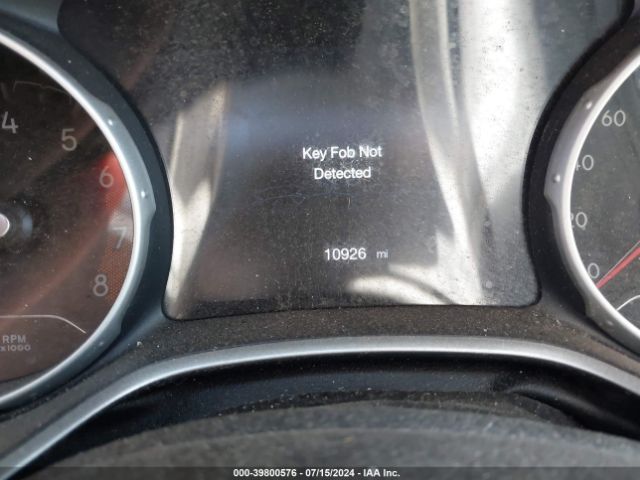 3C4NJCBB3JT226105 Jeep Compass Latitude Fwd