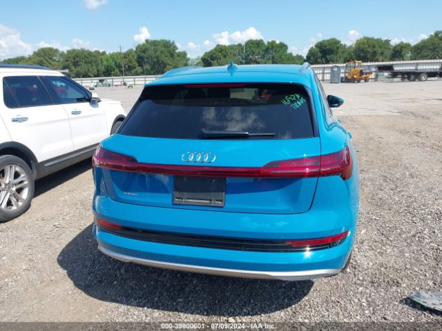 WA1LAAGE0KB006335 Audi E-tron Premium Plus