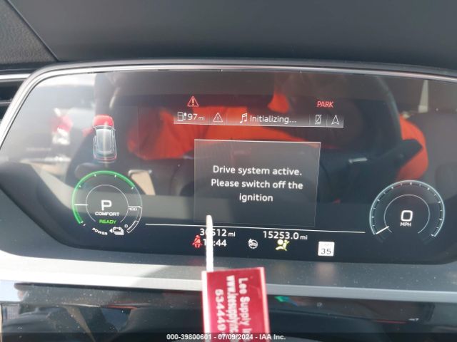 WA1LAAGE0KB006335 Audi E-tron Premium Plus