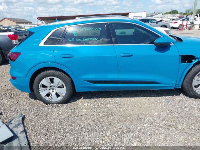 WA1LAAGE0KB006335 Audi E-tron Premium Plus