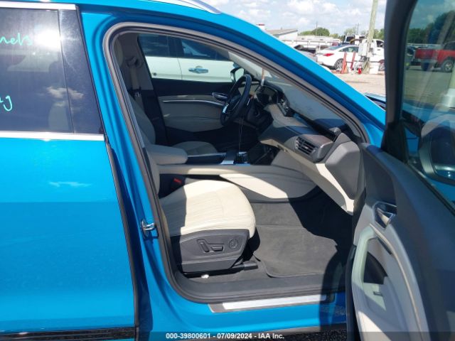 WA1LAAGE0KB006335 Audi E-tron Premium Plus