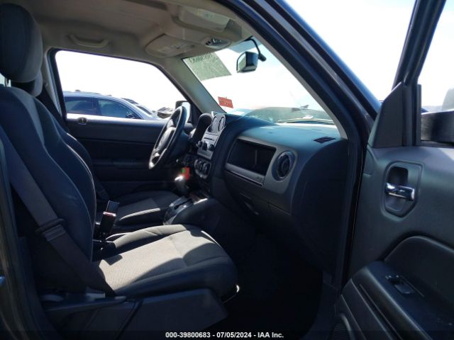 1C4NJRFB0GD719428 Jeep Patriot Latitude