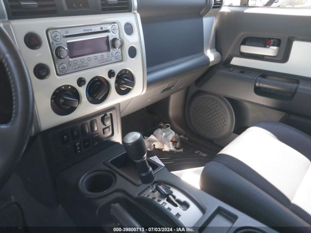 JTEZU4BF6EK013850 Toyota FJ Cruiser