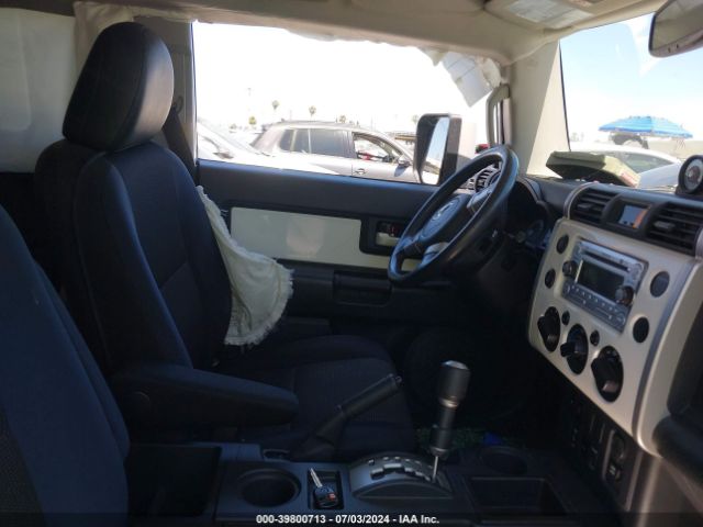 JTEZU4BF6EK013850 Toyota FJ Cruiser