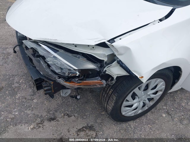 Toyota COROLLA LE 2019 5YFBURHE4KP880209 Image 18