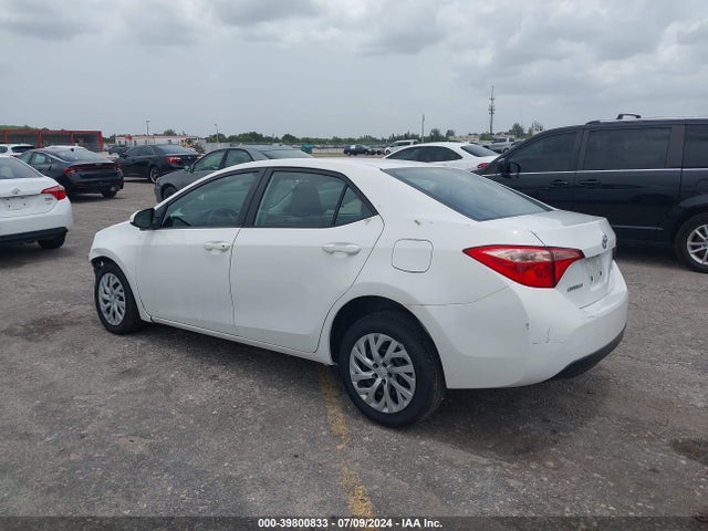 Toyota COROLLA LE 2019 5YFBURHE4KP880209 Image 3