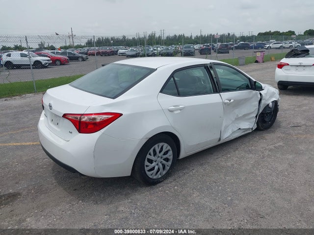 Toyota COROLLA LE 2019 5YFBURHE4KP880209 Image 4