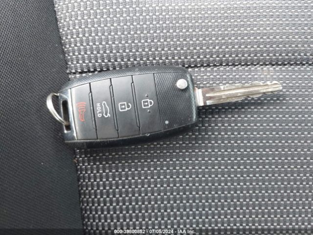 3KPFK4A79JE240650 KIA FORTE LX