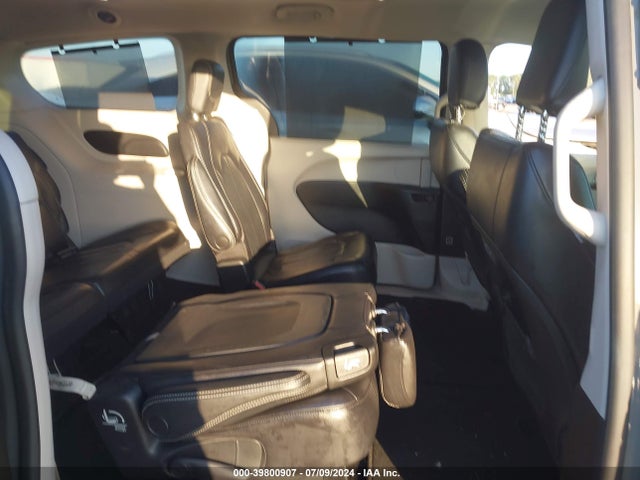 Chrysler Pacifica Touring L 2022 2C4RC1BG2NR111323 Image 8
