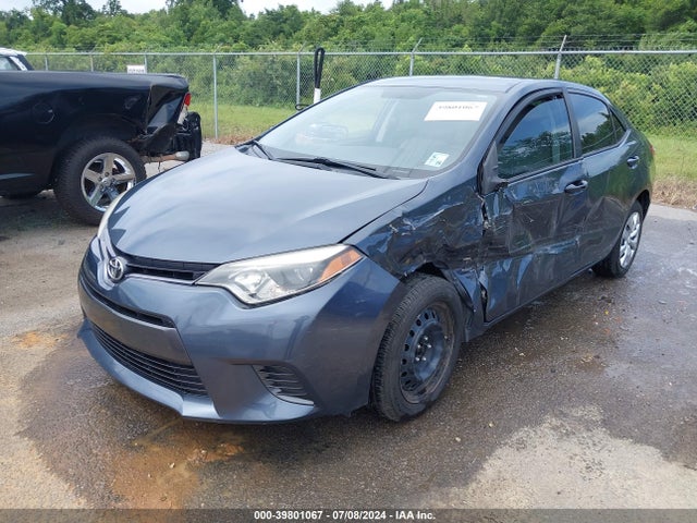 Toyota COROLLA LE 2015 5YFBURHE5FP359344 Image 2