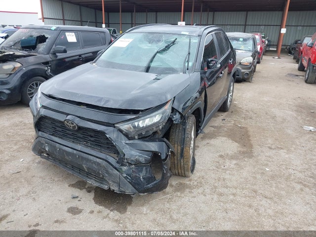 Toyota Rav4 Xle Premium 2021 2T3C1RFV0MC130817 Image 2