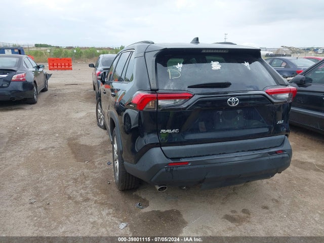 Toyota Rav4 Xle Premium 2021 2T3C1RFV0MC130817 Image 3