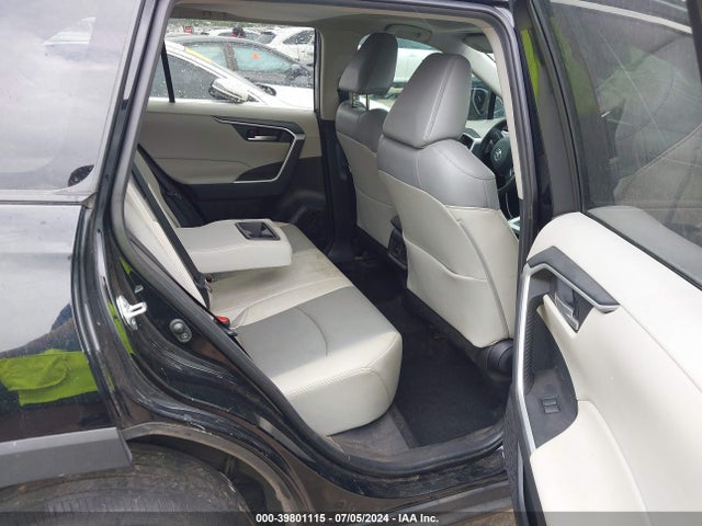 Toyota Rav4 Xle Premium 2021 2T3C1RFV0MC130817 Image 8