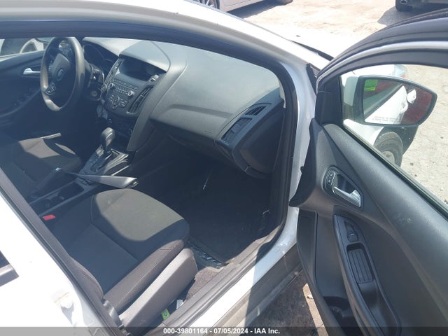 Ford FOCUS SE 2018 1FADP3F22JL262289 Image 5