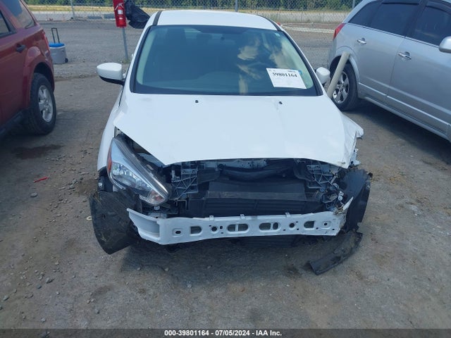 Ford FOCUS SE 2018 1FADP3F22JL262289 Image 6