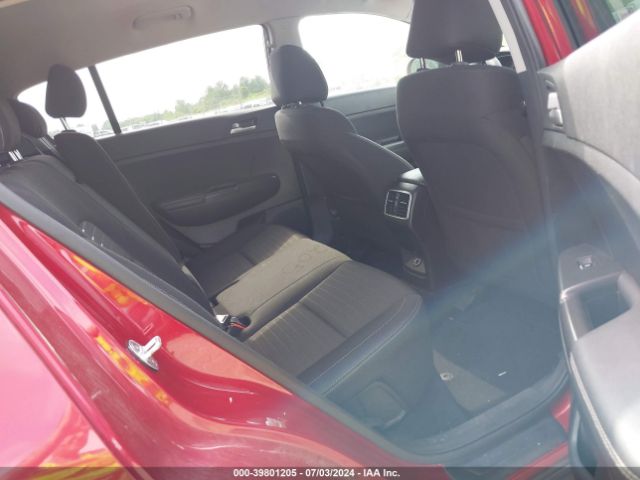 KNDPMCAC8H7236573 KIA Sportage Lx