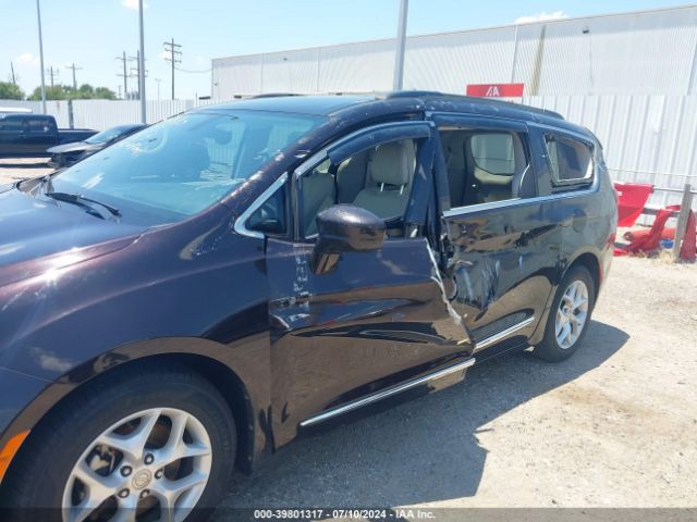2C4RC1BG7HR603320 Chrysler Pacifica Touring-l