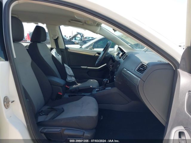 3VW2B7AJ4HM391906 Volkswagen Jetta 1.4t S