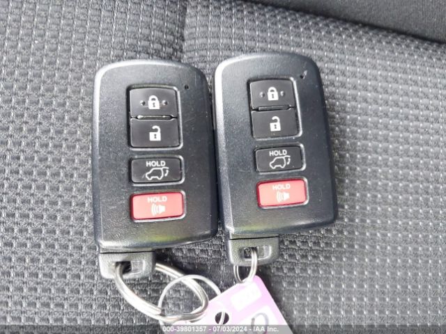 2T3WFREV2HW400408 Toyota Rav4 Xle