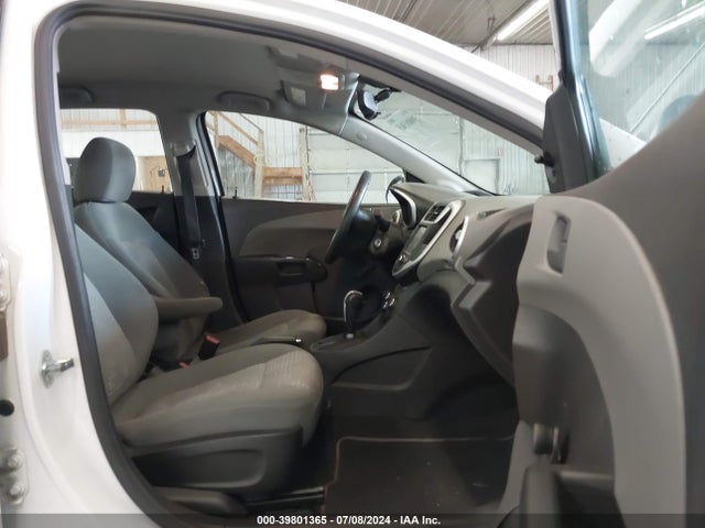 Chevrolet Sonic Lt Auto 2017 1G1JG6SH5H4134165 Image 5