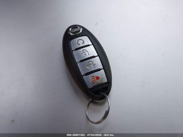 KNMAT2MT4HP523052 Nissan ROGUE SV