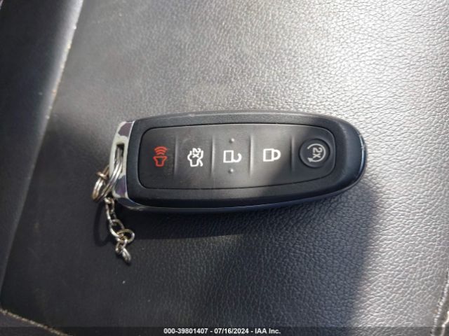 1FMCU9J98EUA33813 Ford Escape Titanium