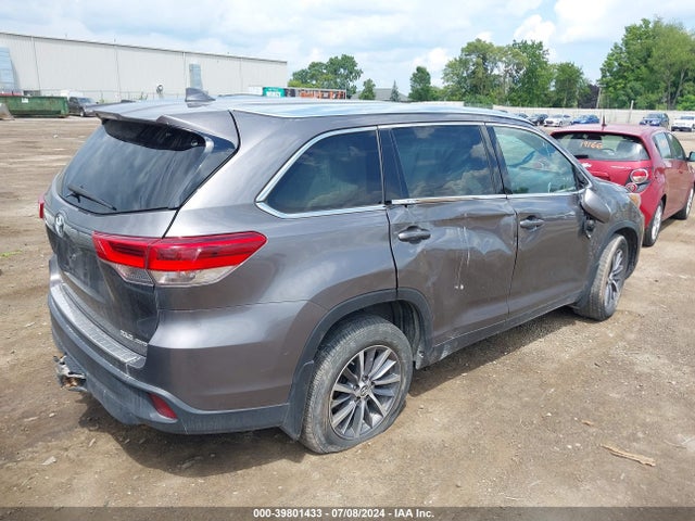 Toyota Highlander Xle 2019 5TDJZRFH2KS927304 Image 4