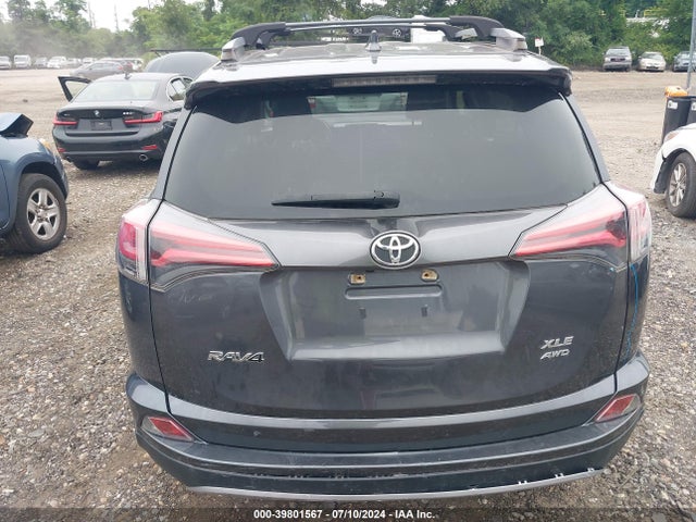 Toyota Rav4 Xle 2018 JTMRFREV1JJ237865 Image 16