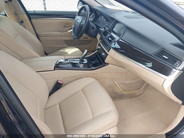BMW 528i Xdrive 2014 WBA5A7C57ED613331 Image 5