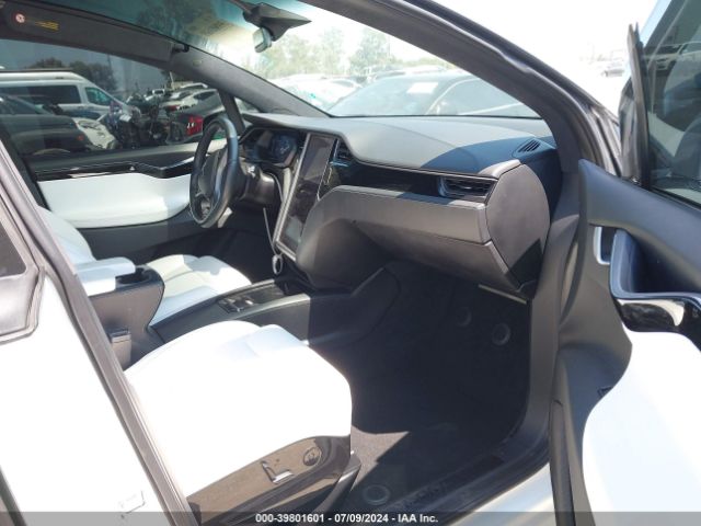 5YJXCBE40JF134197 Tesla Model X 100d/75d/p100d