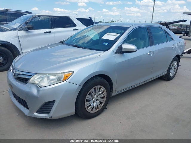 Toyota CAMRY LE 2014 4T4BF1FK4ER422828 Image 2