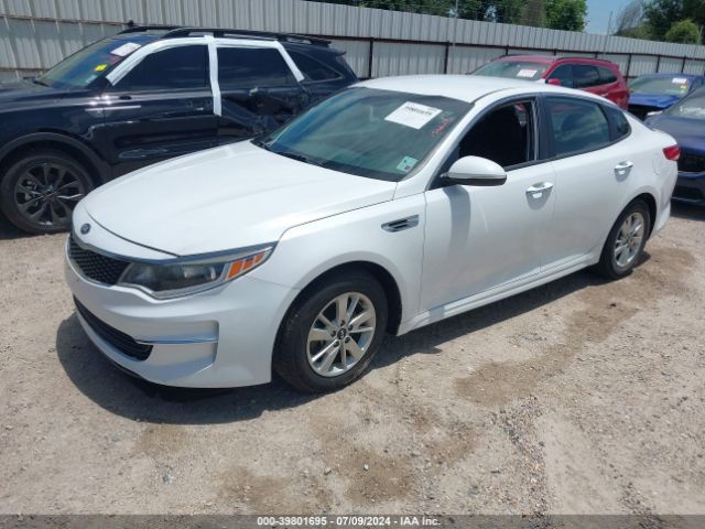 5XXGT4L32JG211722 KIA Optima Lx