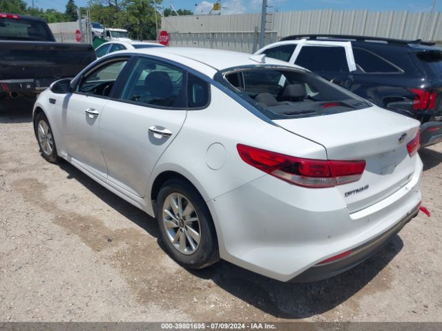 5XXGT4L32JG211722 KIA Optima Lx