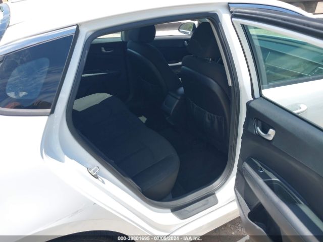 5XXGT4L32JG211722 KIA Optima Lx