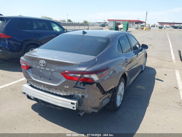 Toyota CAMRY LE 2022 4T1C11AK5NU635369 Image 4