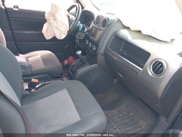 1C4NJPFA2GD677758 Jeep Patriot Latitude