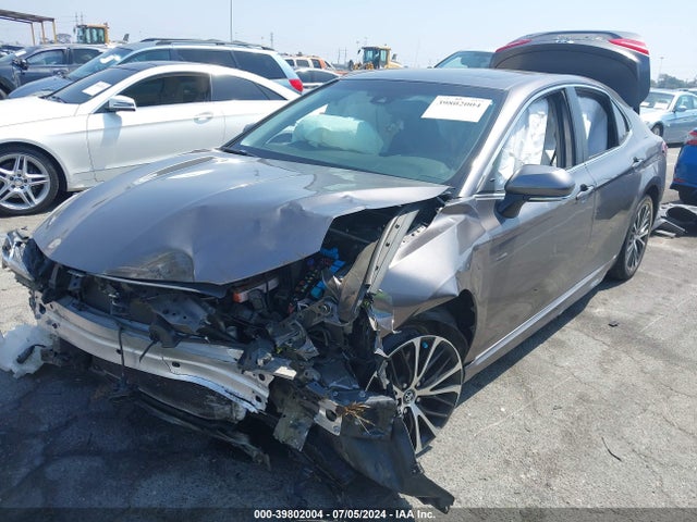 Toyota CAMRY SE 2018 4T1B11HK8JU656793 Image 2