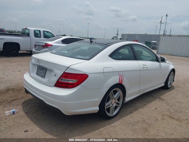 Продаж на аукціоні авто 2013 Mercedes-benz C 250, vin: WDDGJ4HBXDG053347, номер лоту: 39802207