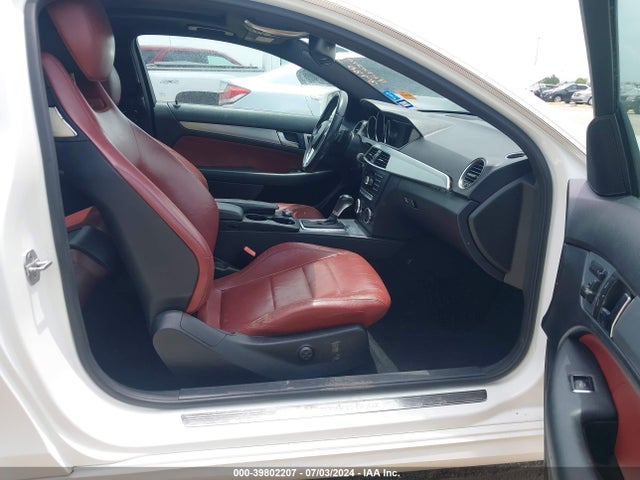 Продаж на аукціоні авто 2013 Mercedes-benz C 250, vin: WDDGJ4HBXDG053347, номер лоту: 39802207
