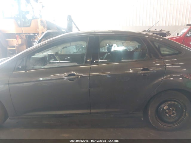 Ford FOCUS SE 2018 1FADP3F21JL327357 Image 14