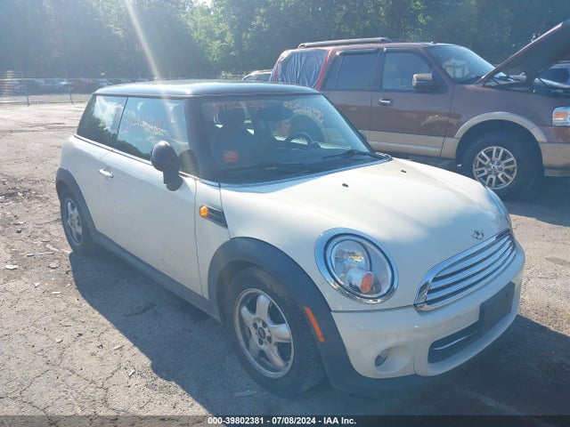 2011 MINI COOPER WMWSU3C57BT096441 Photo 0