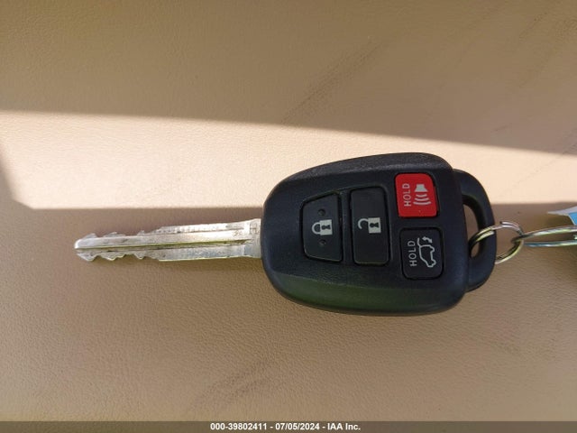 Toyota Rav4 Xle 2016 2T3RFREV0GW479167 Image 11