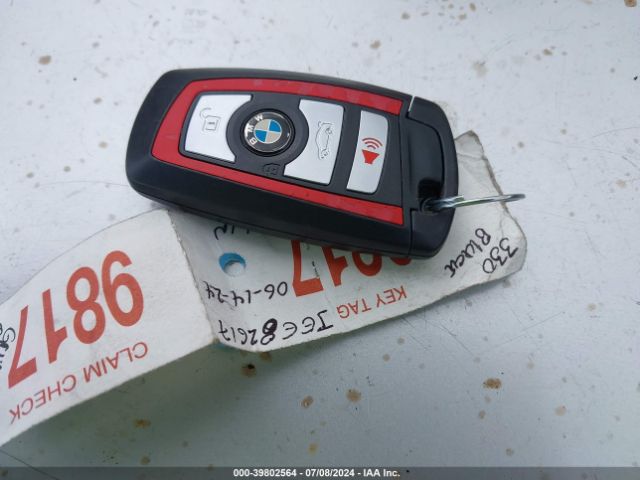 WBA8B9C58JEE82617 BMW 330I