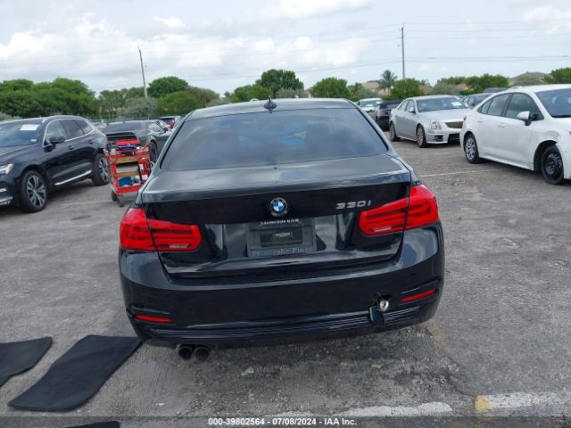 WBA8B9C58JEE82617 BMW 330I