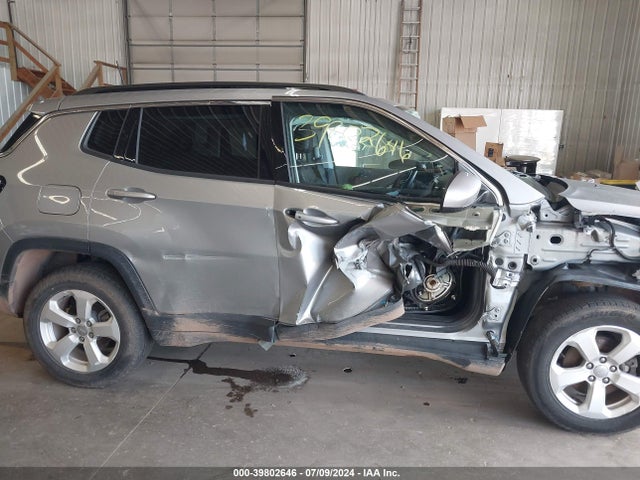 3C4NJDBBXKT630154 Jeep Compass Latitude 4x4