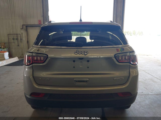3C4NJDBBXKT630154 Jeep Compass Latitude 4x4