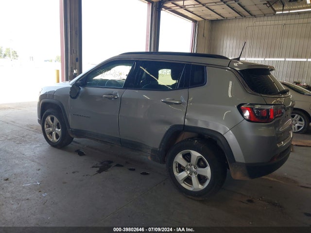 3C4NJDBBXKT630154 Jeep Compass Latitude 4x4