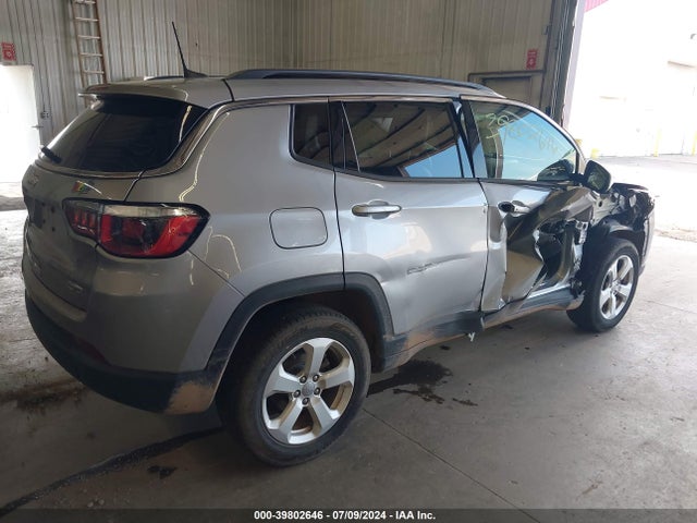 3C4NJDBBXKT630154 Jeep Compass Latitude 4x4