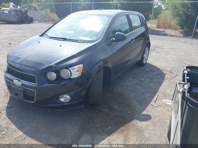 Chevrolet Sonic Ltz Auto 2015 1G1JE6SB5F4152759 Image 2