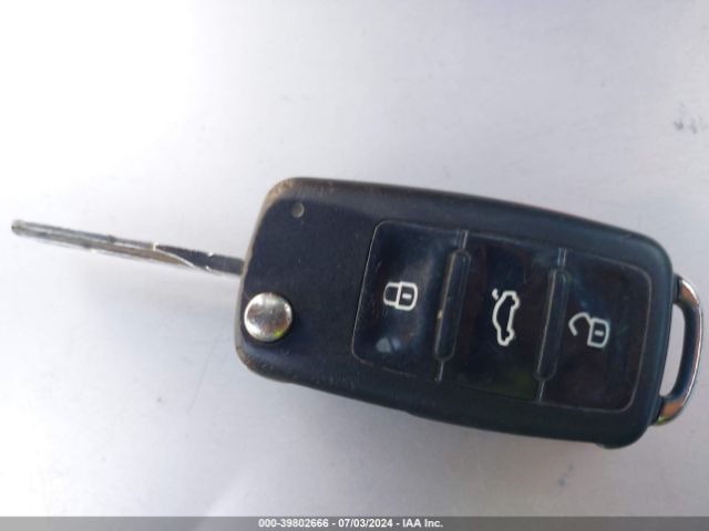 3VW517AT3EM815122 Volkswagen Beetle 1.8t